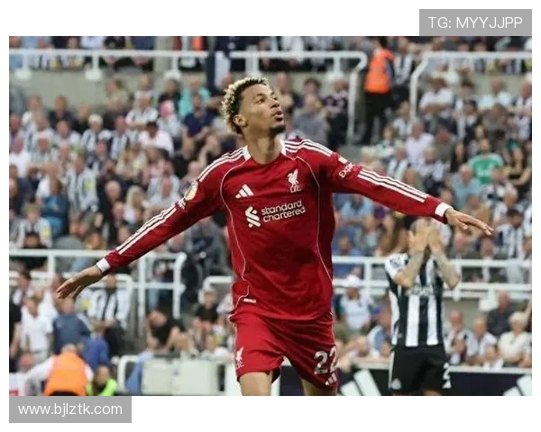 埃基蒂克为适应英超强度增加健身房锻炼时间显著提升体能