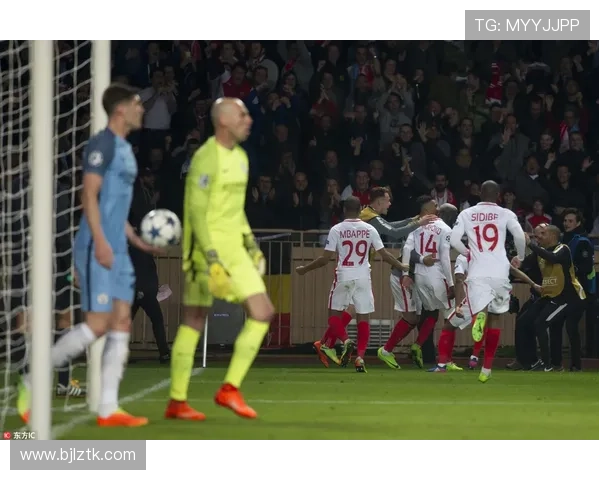 曼城官推发布海报热身摩纳哥比赛萨维尼奥独自亮相引关注