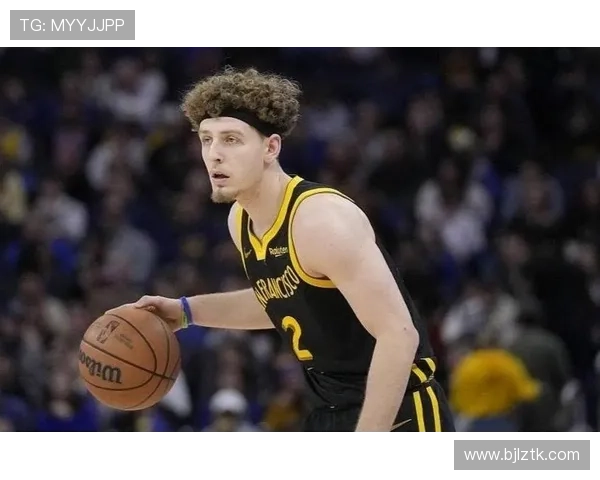 霍福德状态低迷8投仅中1仅得3分6篮板4助攻表现令人失望